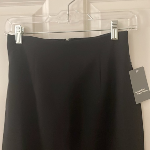 Newport News Black Pencil Skirt - Size 2 - Picture 2 of 5